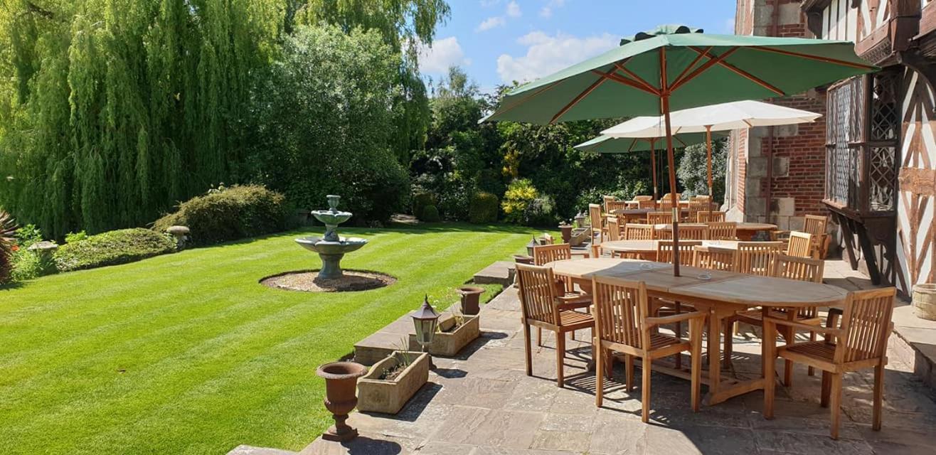 Albright Hussey Manor Hotel Hadnall Exterior foto